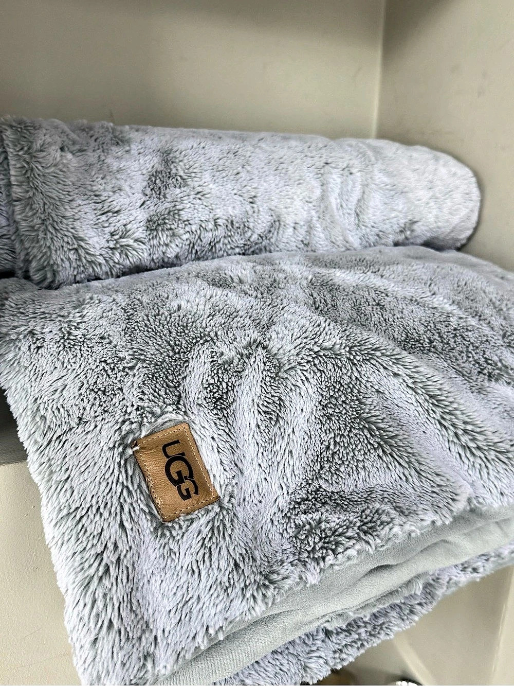UGG Duffield Throw II Plush Throw Blanket in Gray Like New 50x67